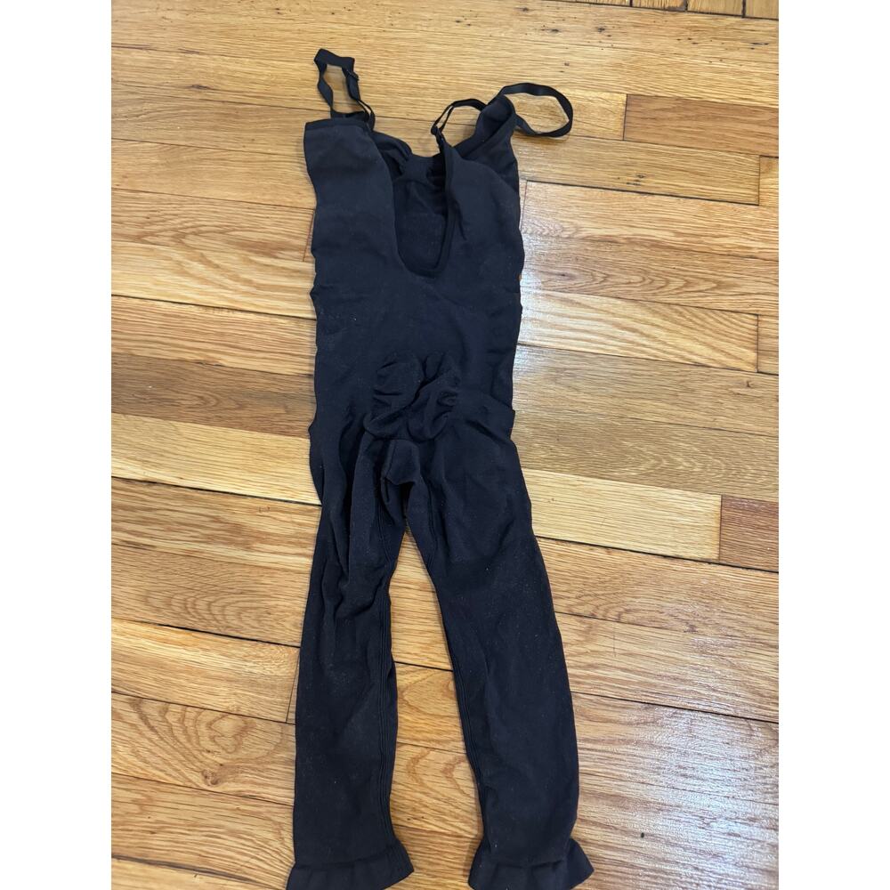Skims size s/m Black Sculpt Shapewear Sculpting Bodysuit small/ medium NWOT - Picture 7 of 12